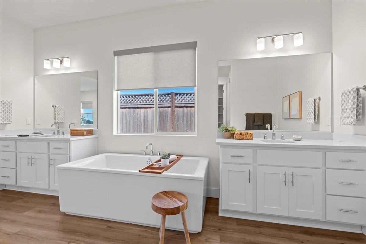 9270 Mirabelle Street