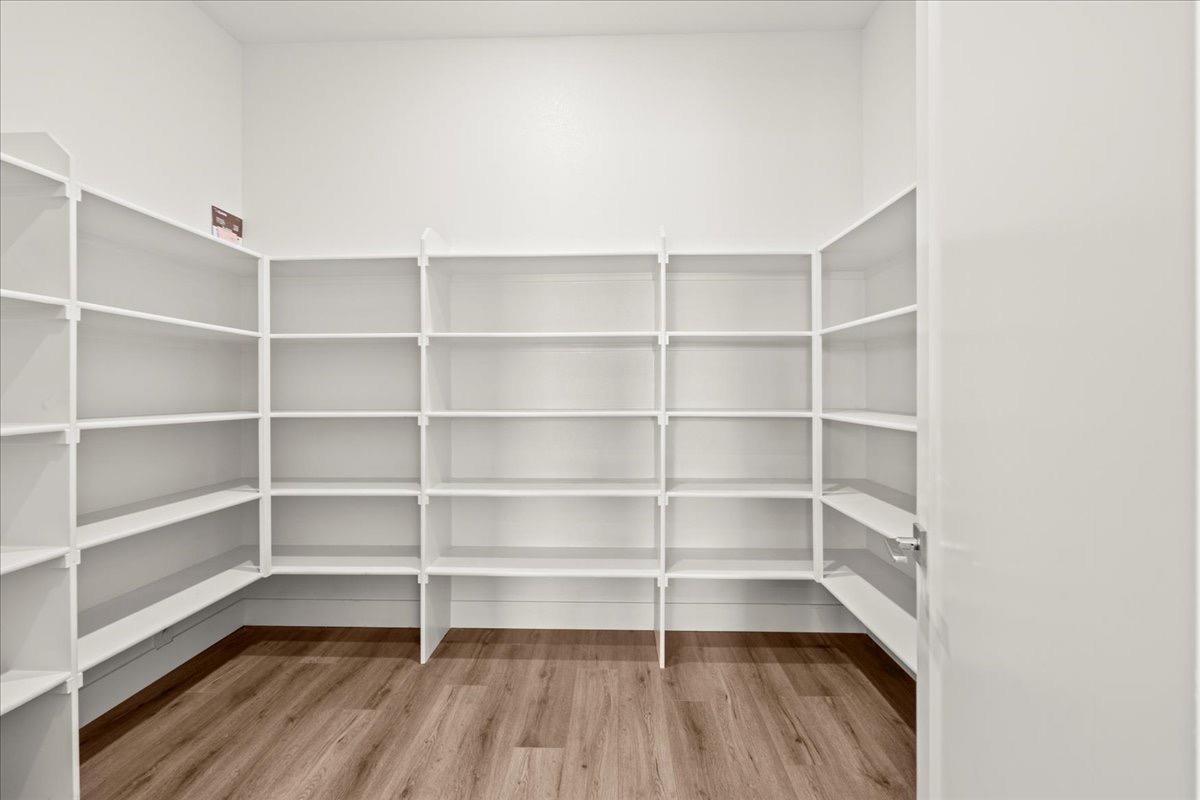 9270 Mirabelle Street