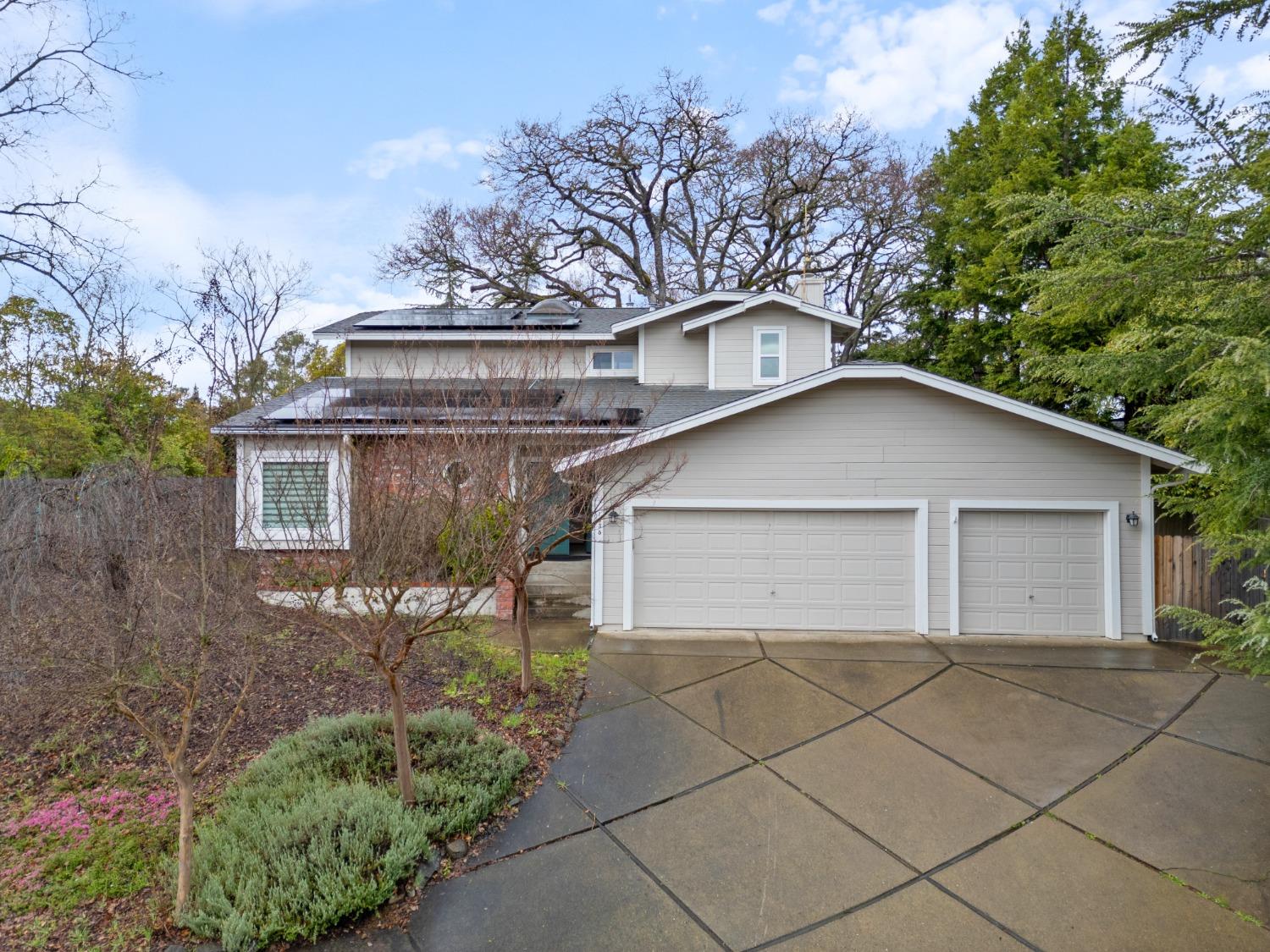 1035 Brookline Circle