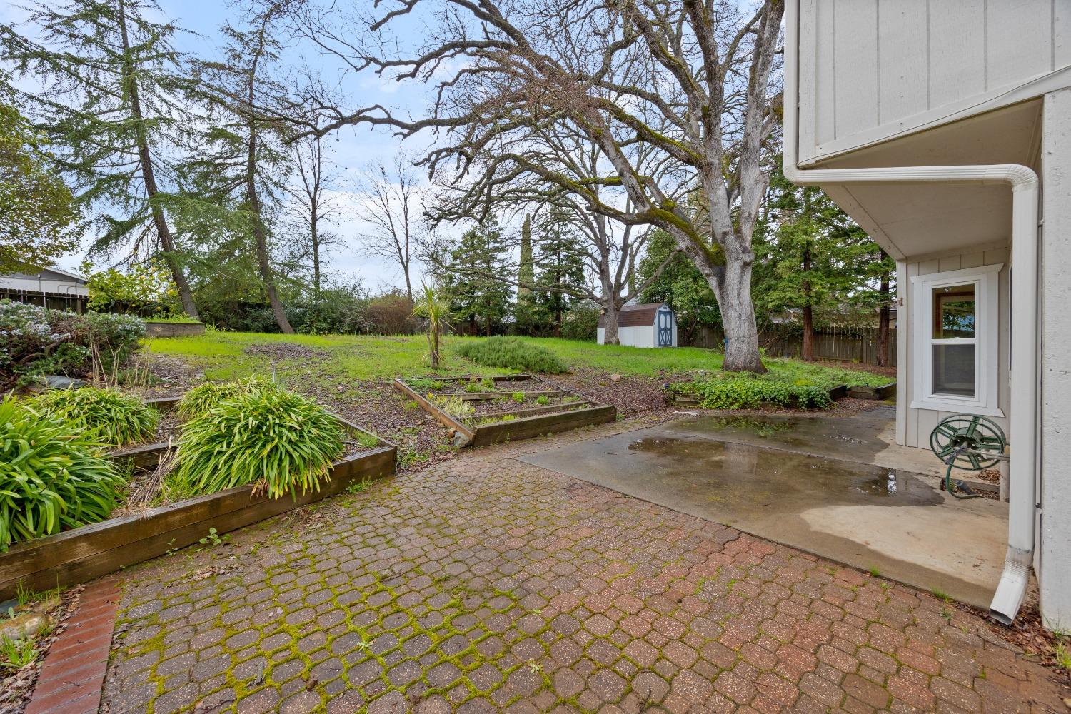 1035 Brookline Circle