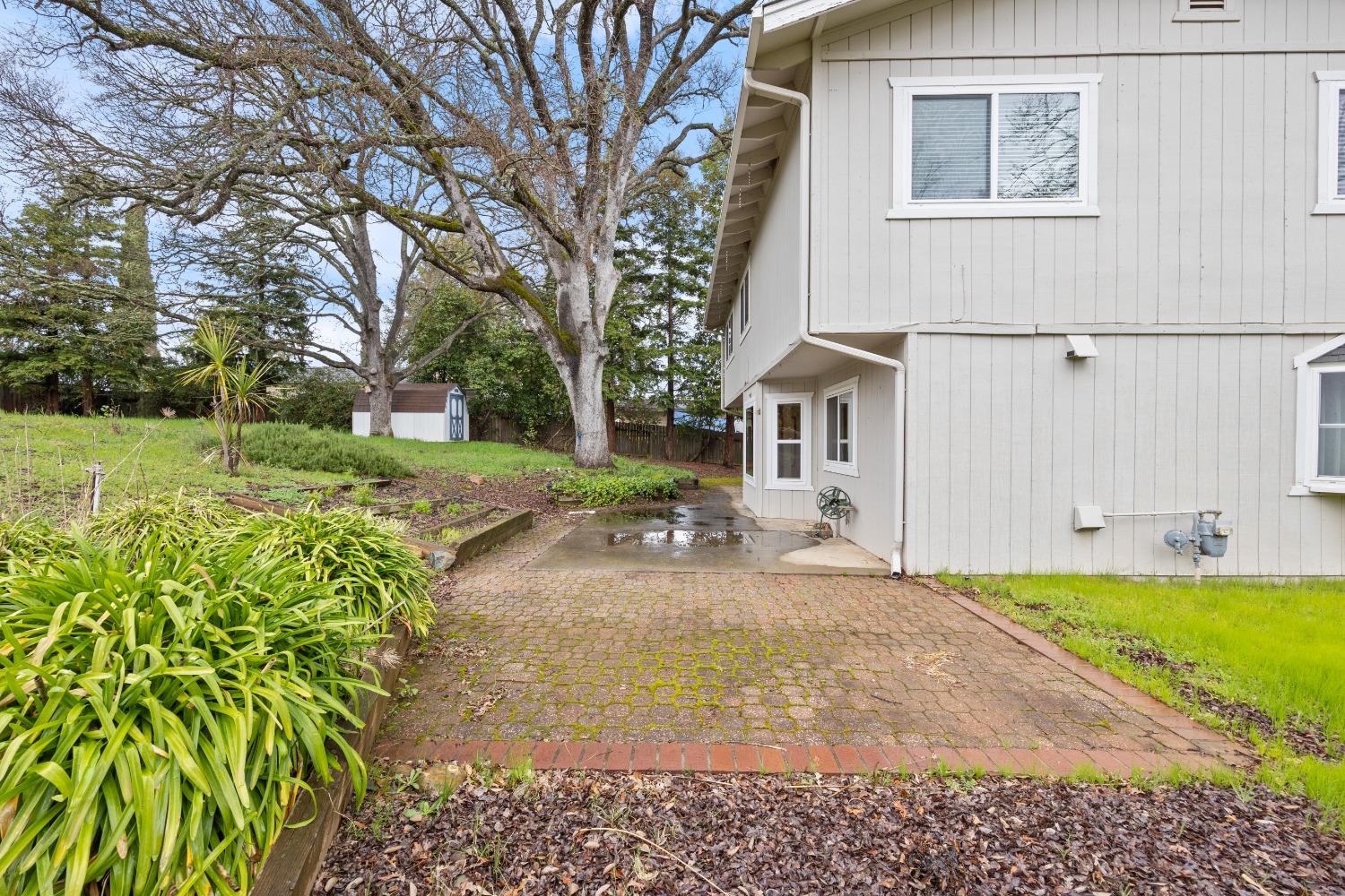 1035 Brookline Circle