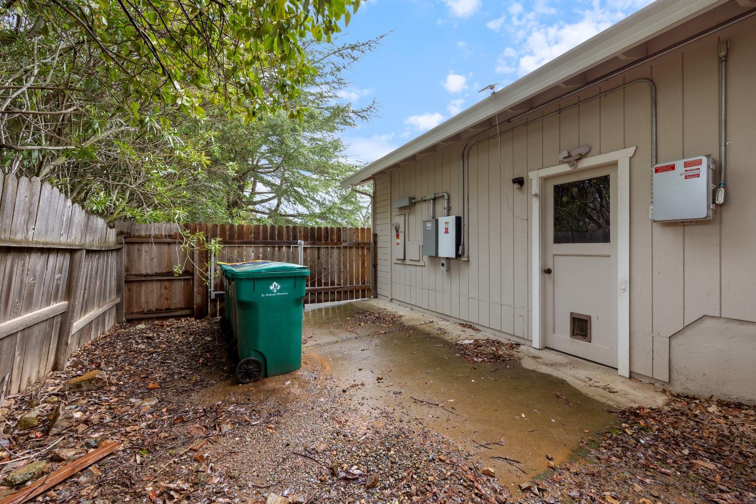 1035 Brookline Circle