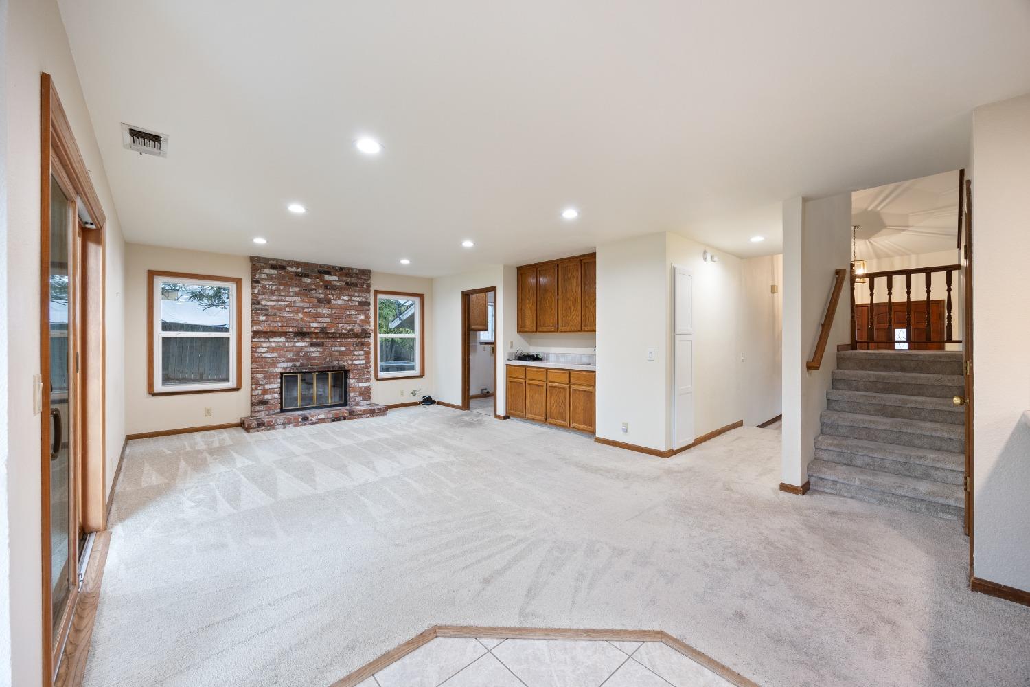 1035 Brookline Circle