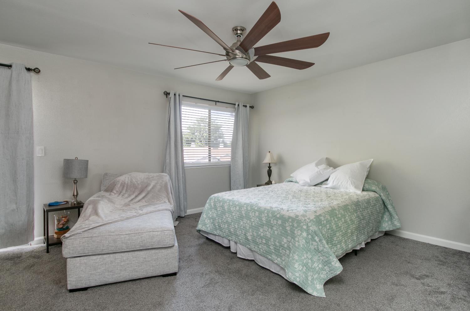 5861 Sperry Drive