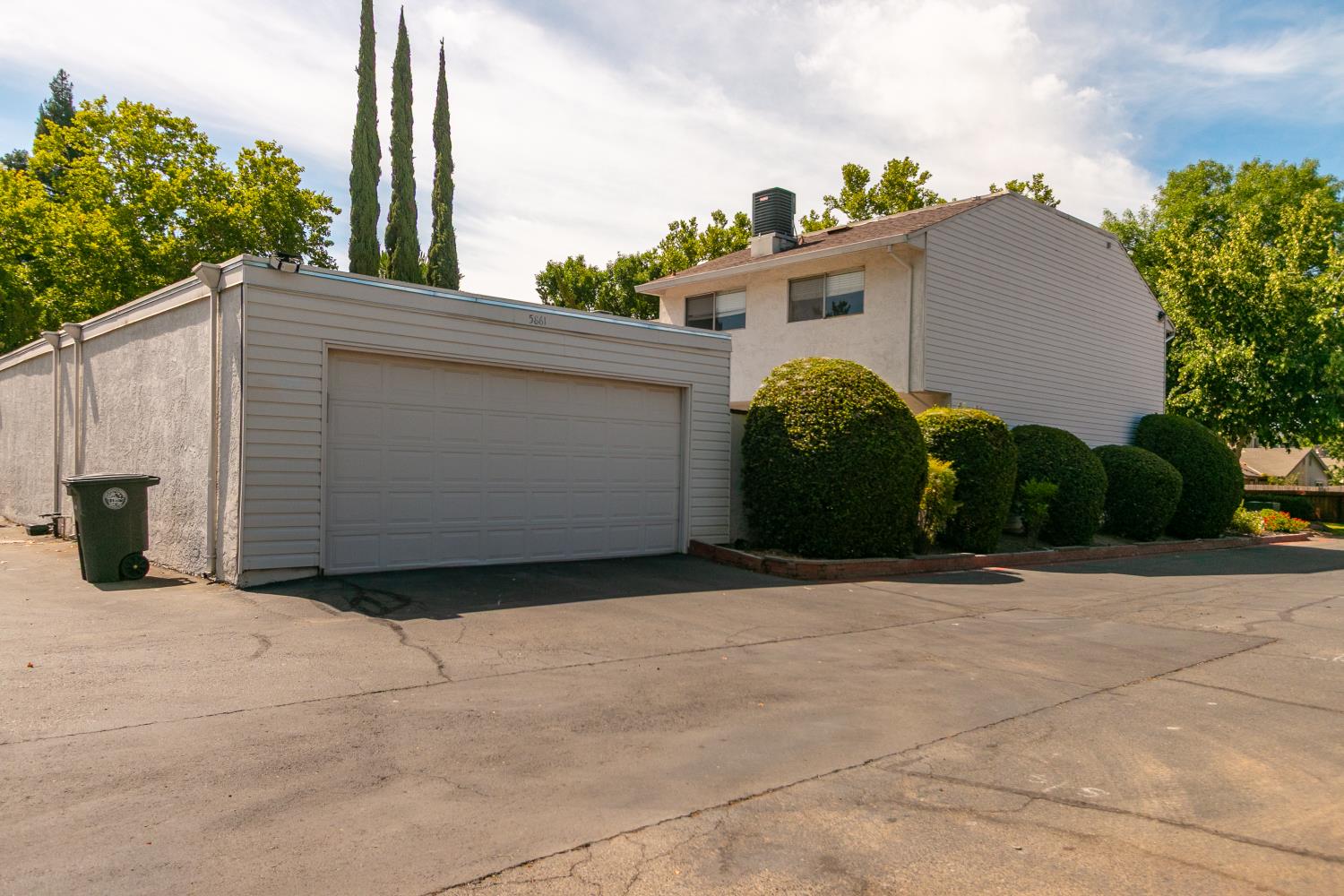 5861 Sperry Drive