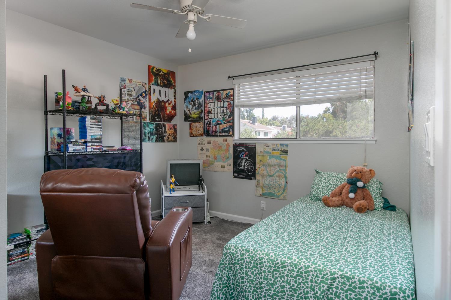 5861 Sperry Drive
