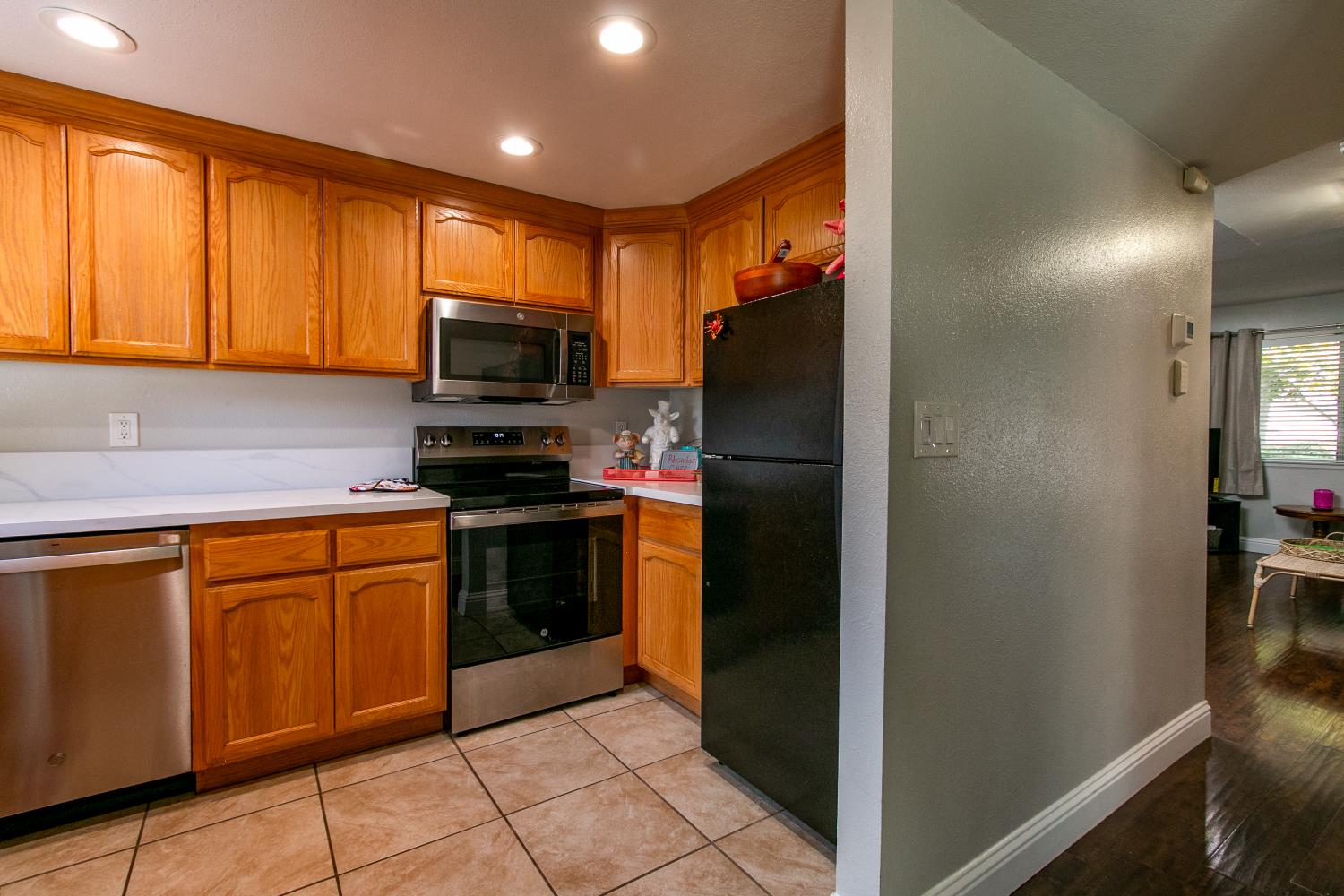 5861 Sperry Drive