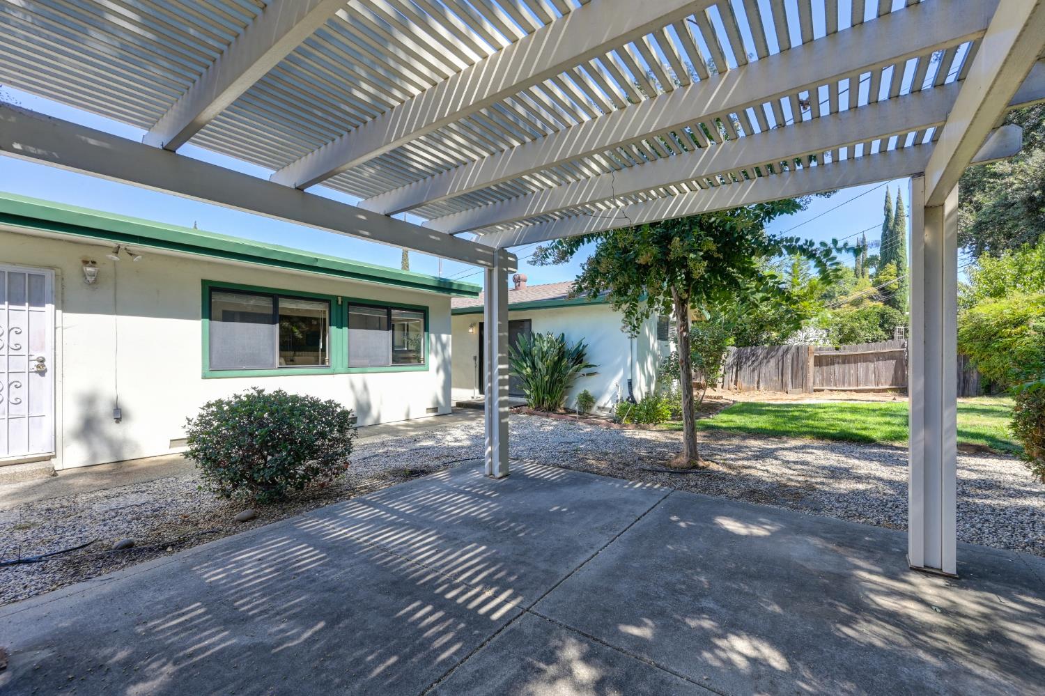 2525 La Cumbra Circle