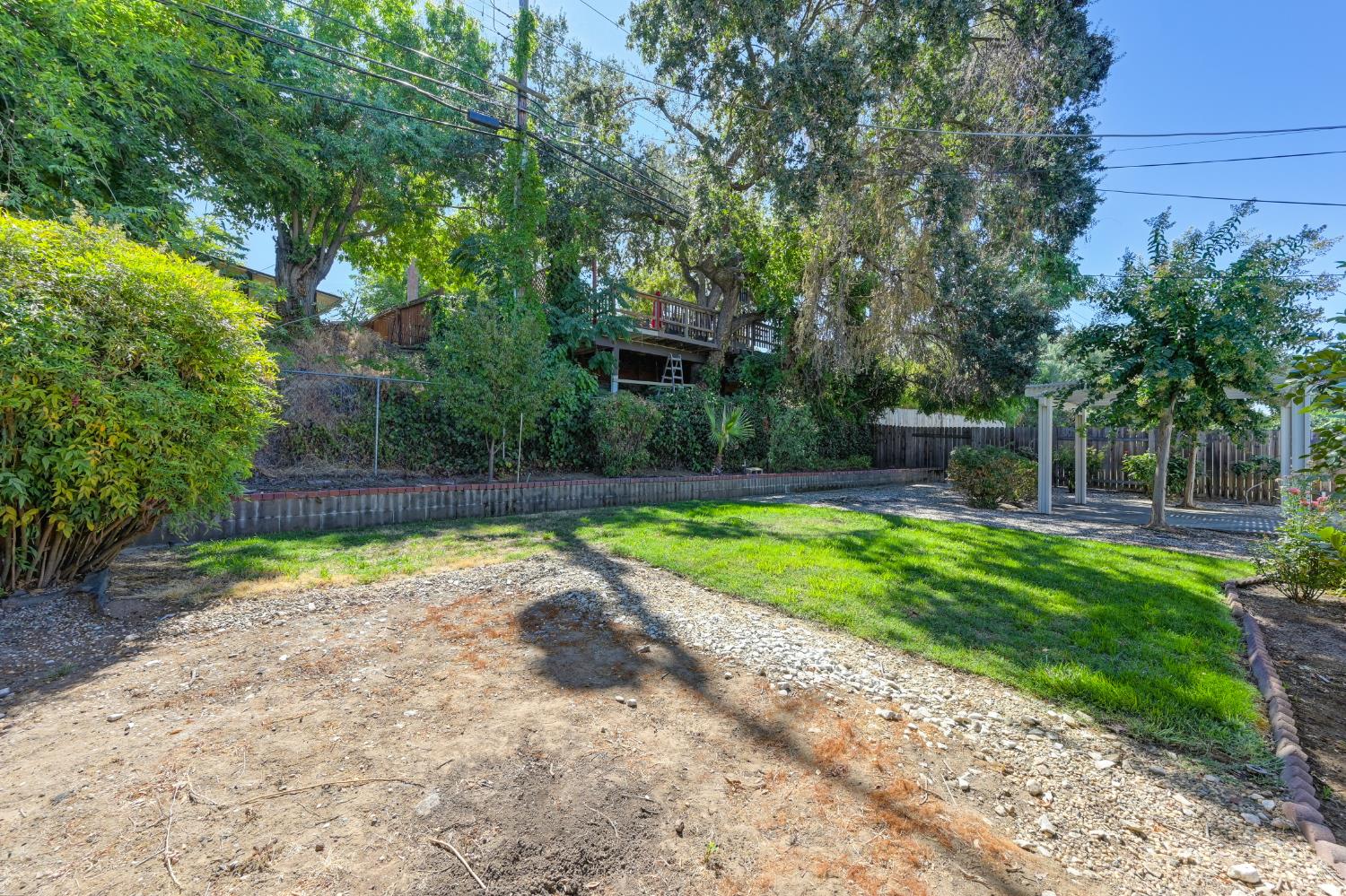 2525 La Cumbra Circle