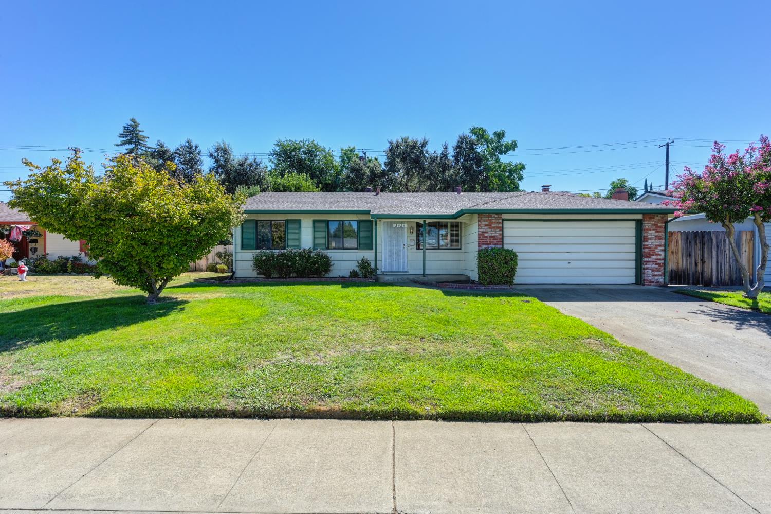 2525 La Cumbra Circle