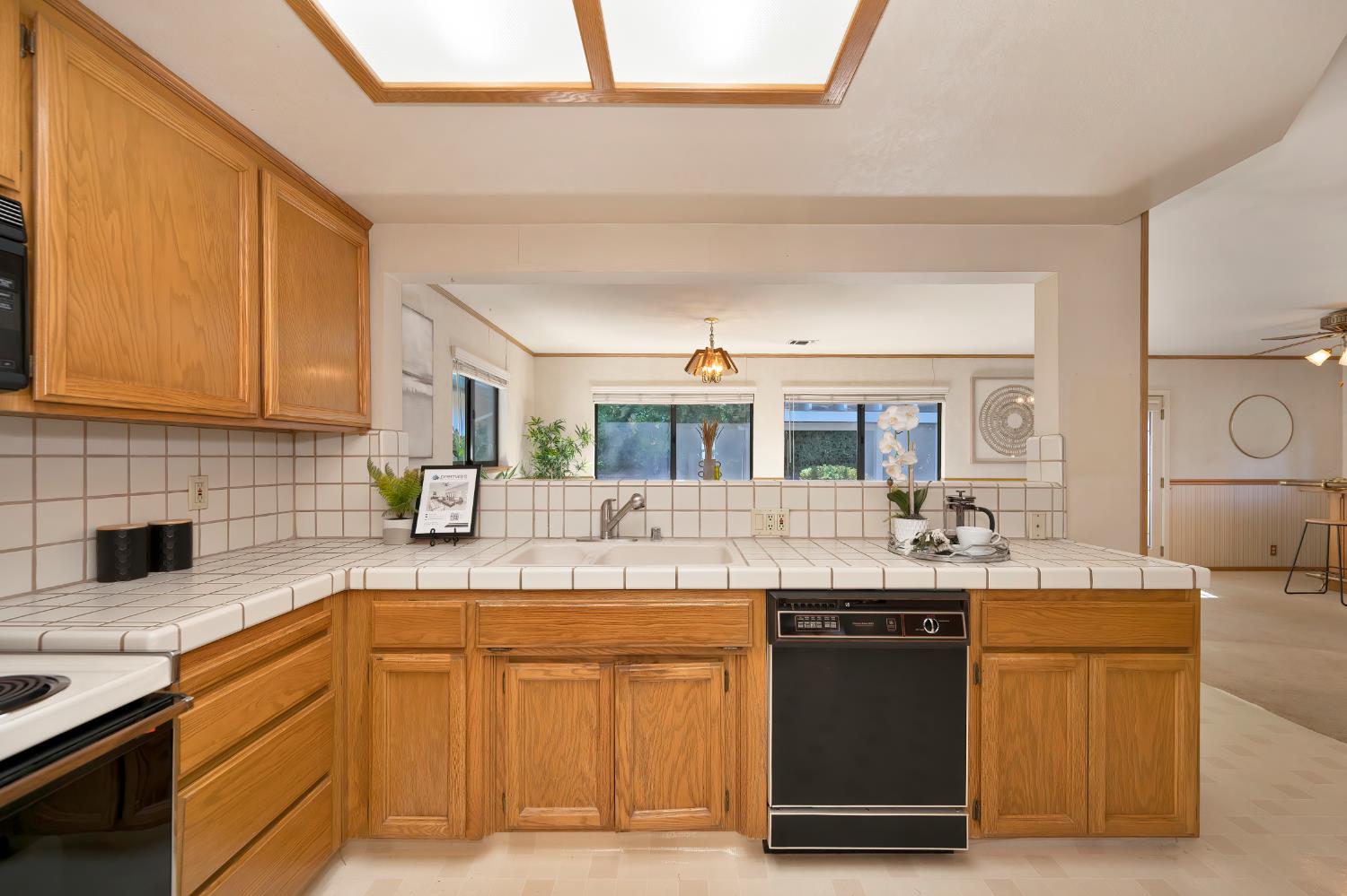 2525 La Cumbra Circle