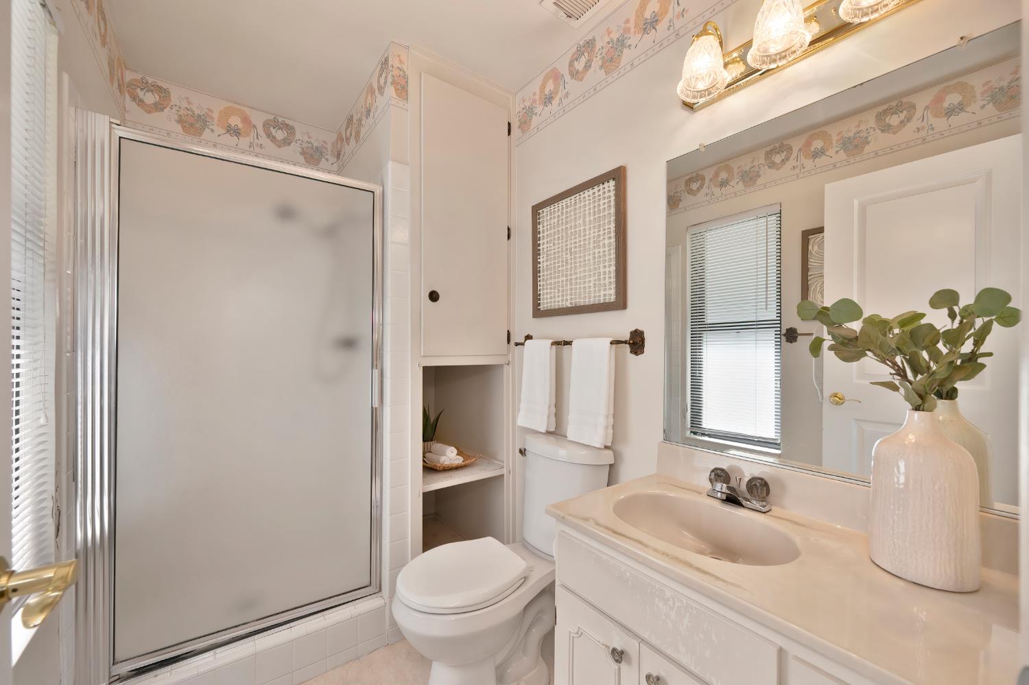 2525 La Cumbra Circle