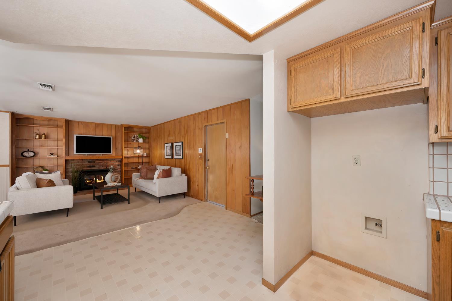 2525 La Cumbra Circle