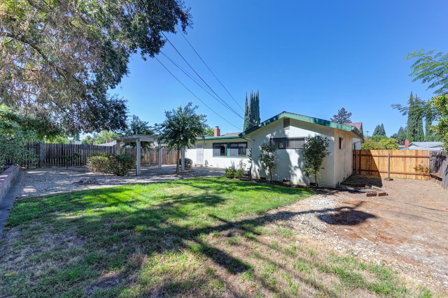 2525 La Cumbra Circle