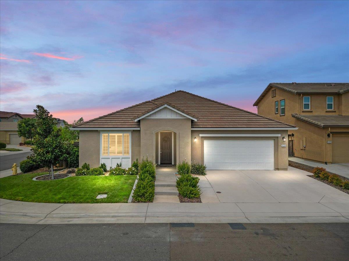 4328 Hydra Circle