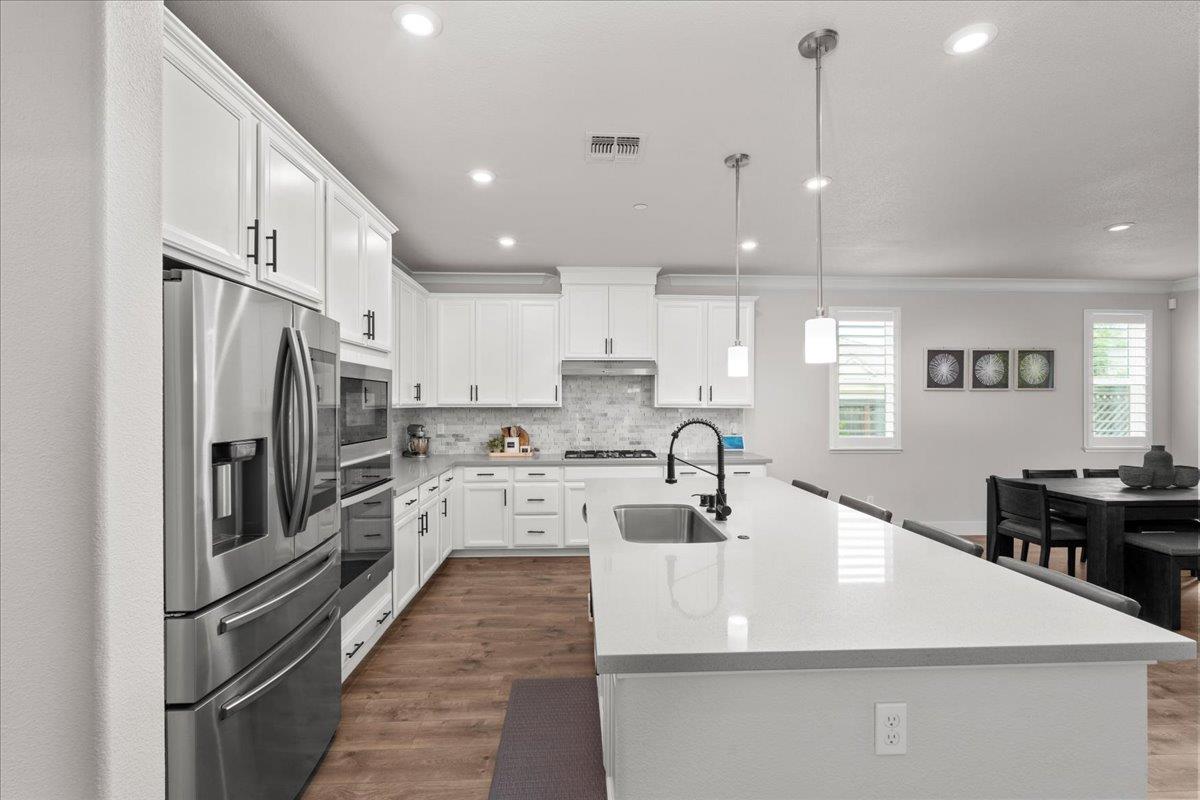 4328 Hydra Circle