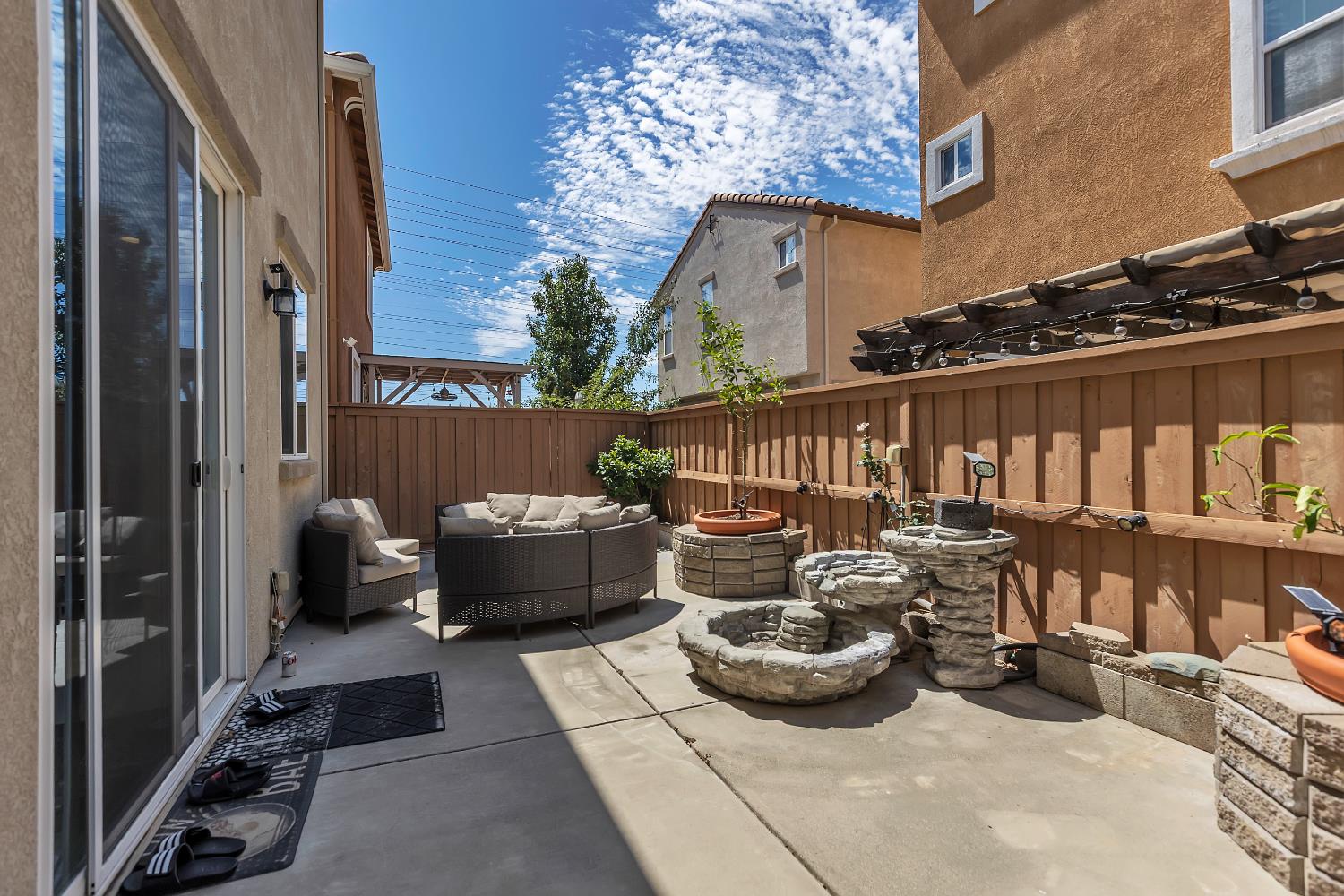 1805 Camino Real Way