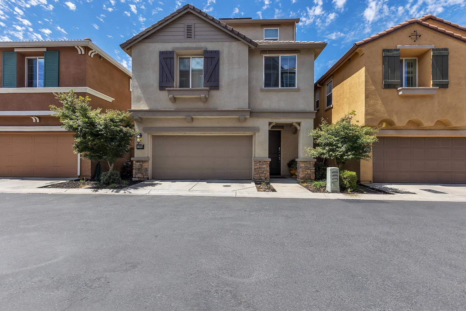 1805 Camino Real Way