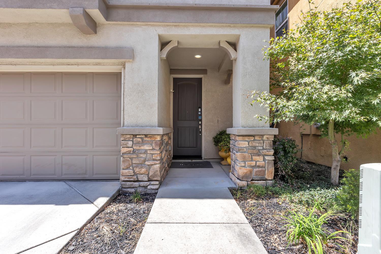 1805 Camino Real Way