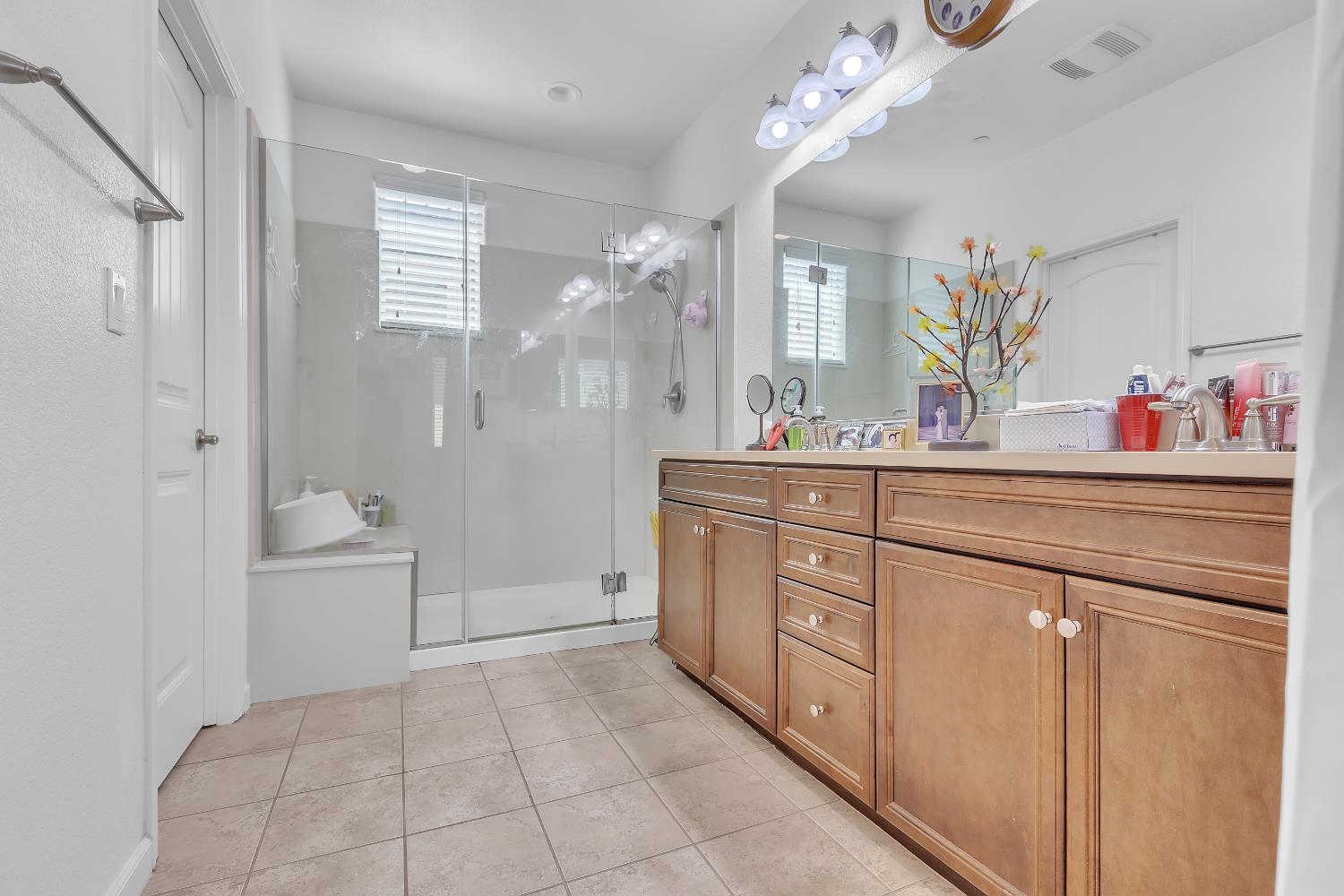 1805 Camino Real Way