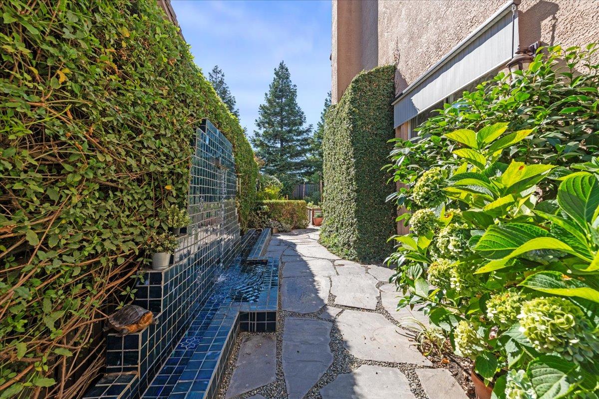 1740 Poppy Field Drive