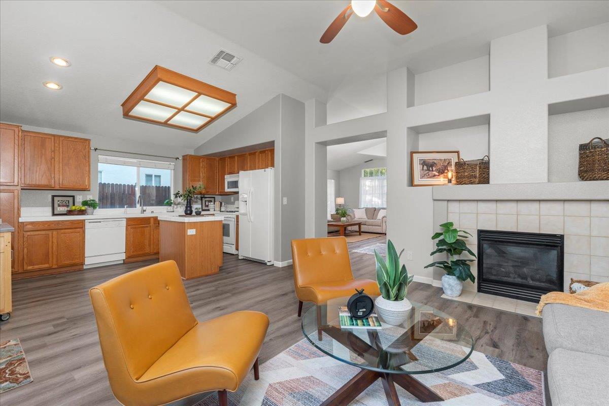 2656 Avocet Way