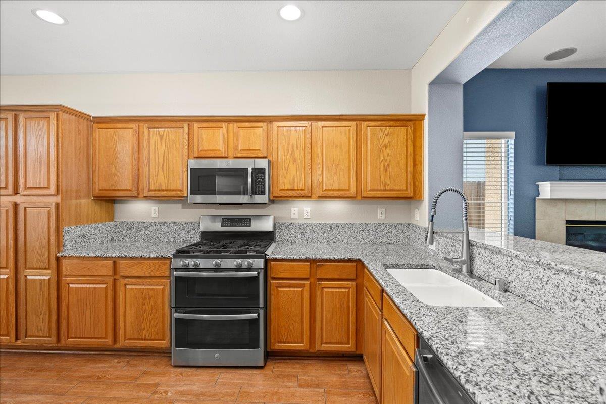 9567 Moon River Way