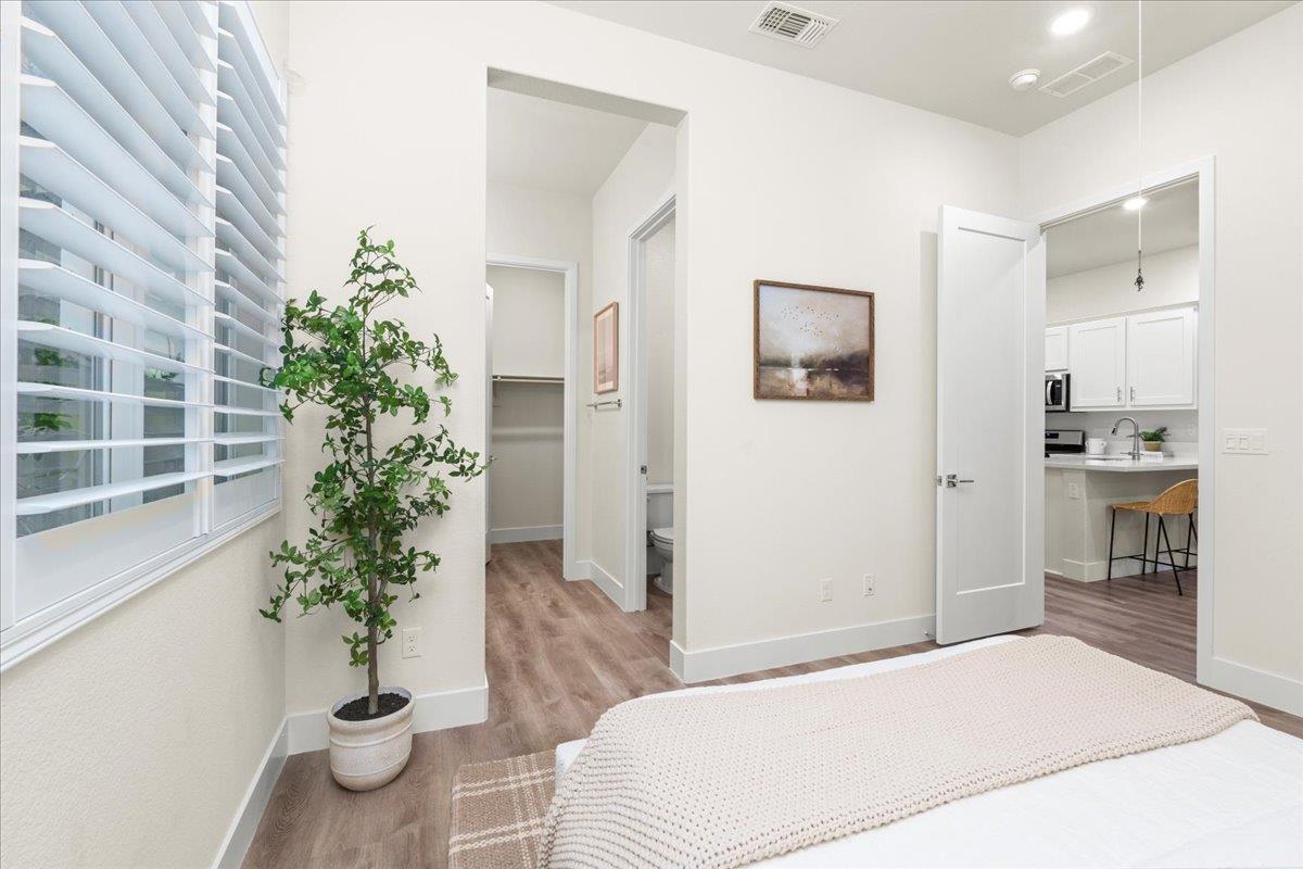 9470 Mirabelle Street