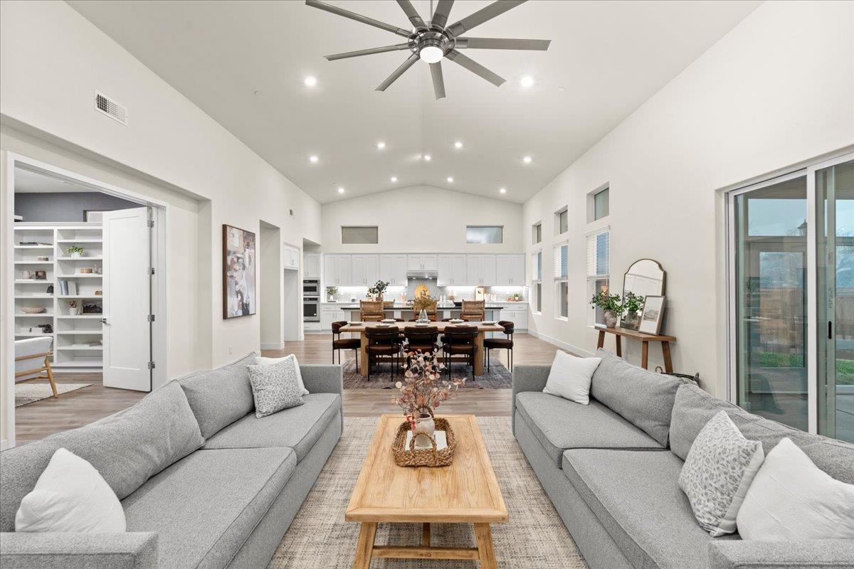 9470 Mirabelle Street