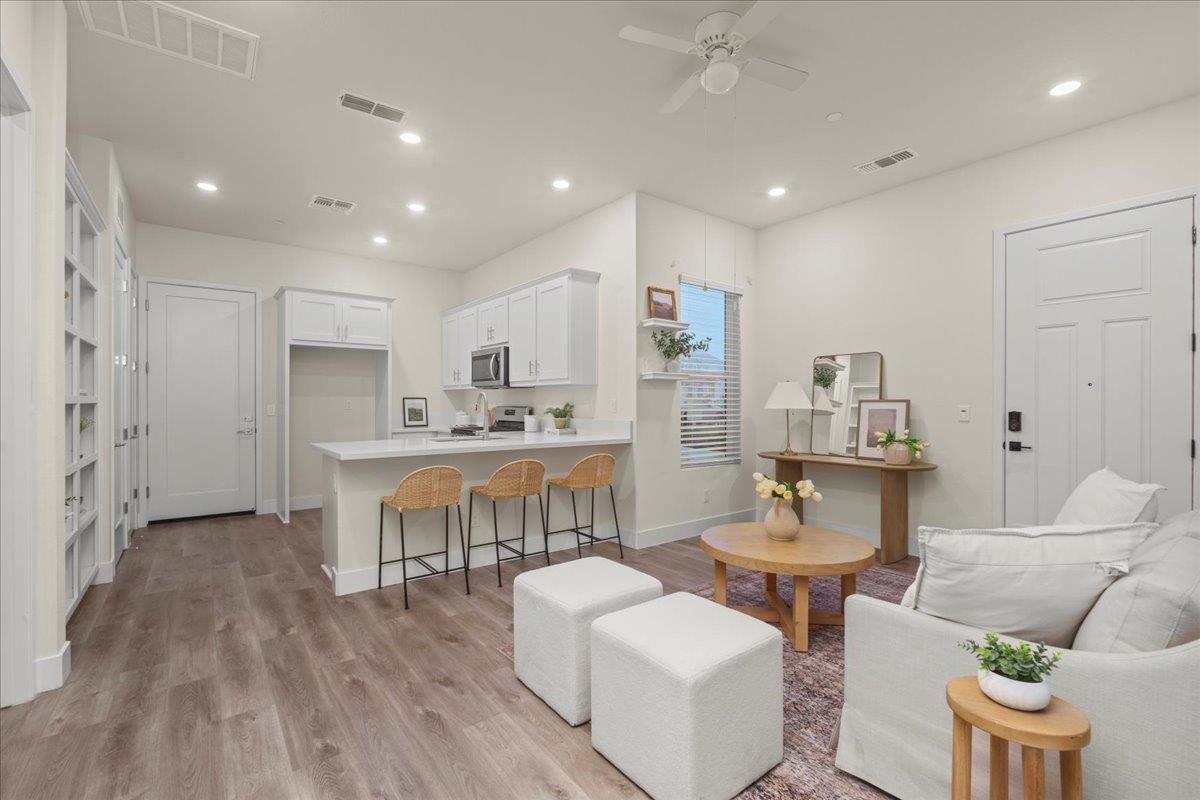 9470 Mirabelle Street