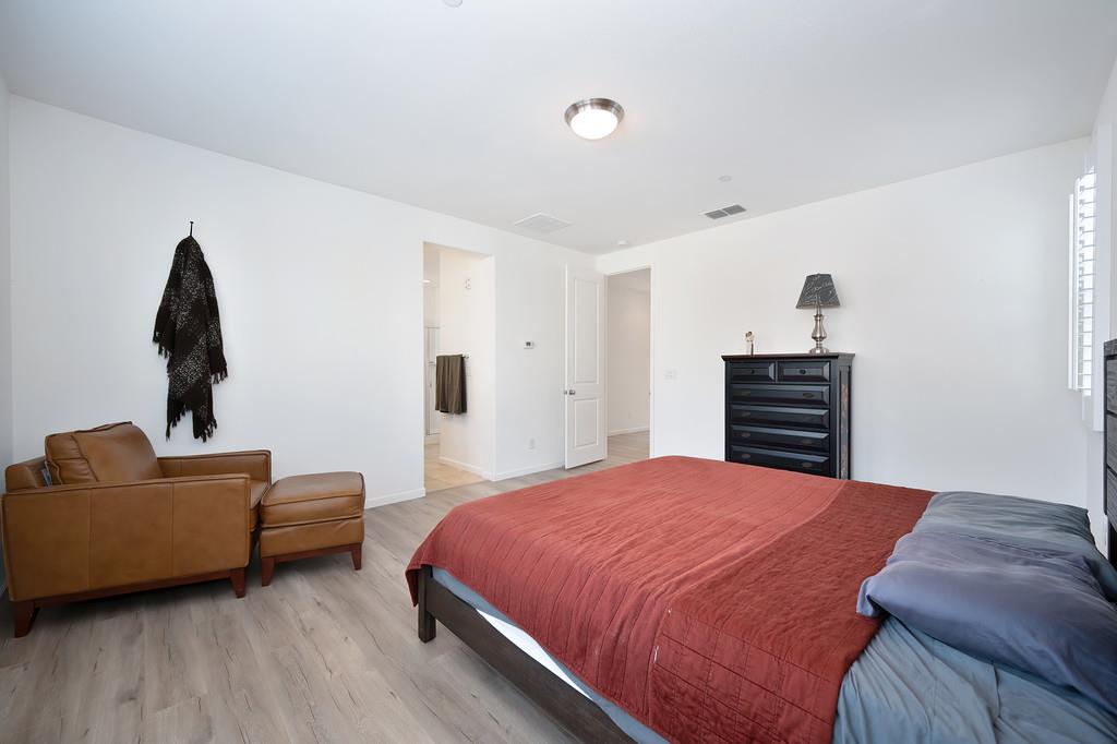 1048 Bridlewood Drive