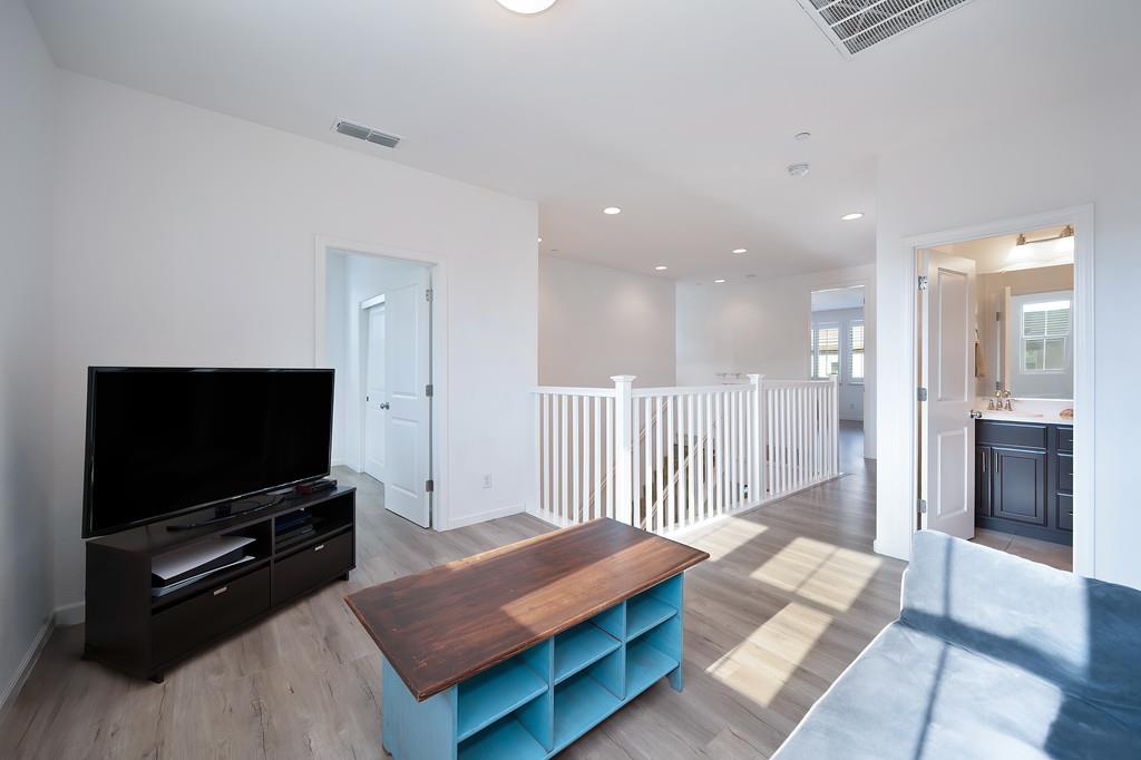 1048 Bridlewood Drive