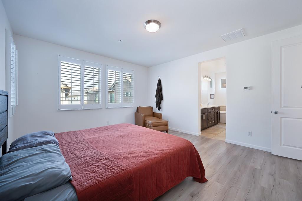 1048 Bridlewood Drive