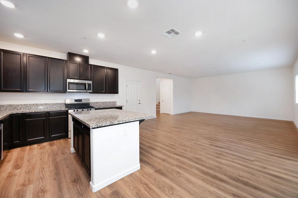 3200 Welton Circle