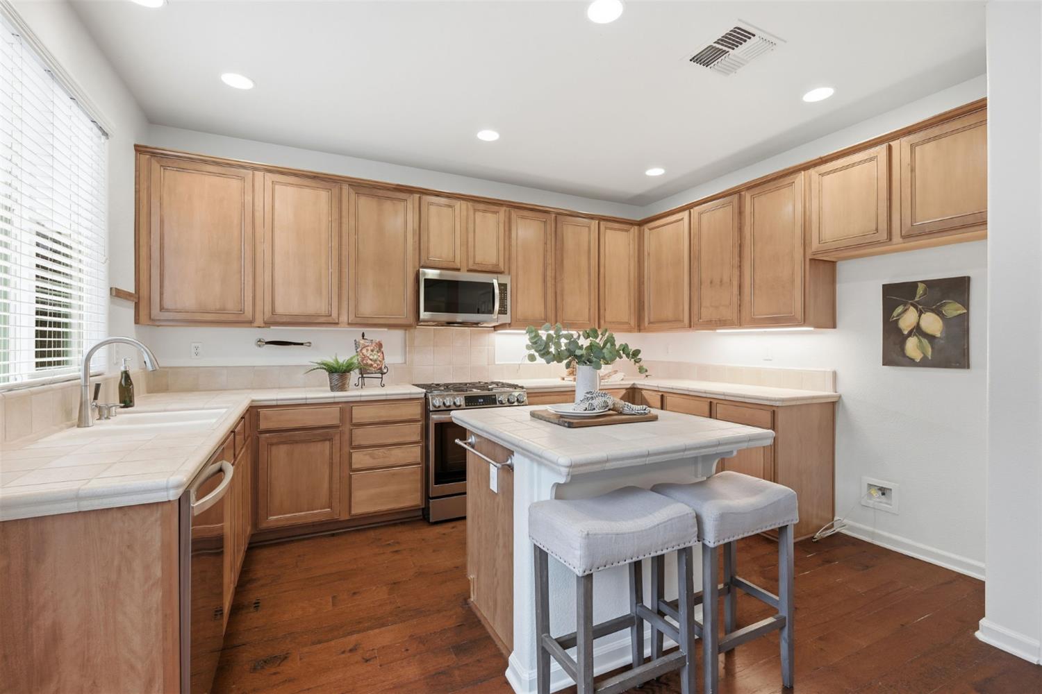 1209 Manza Circle
