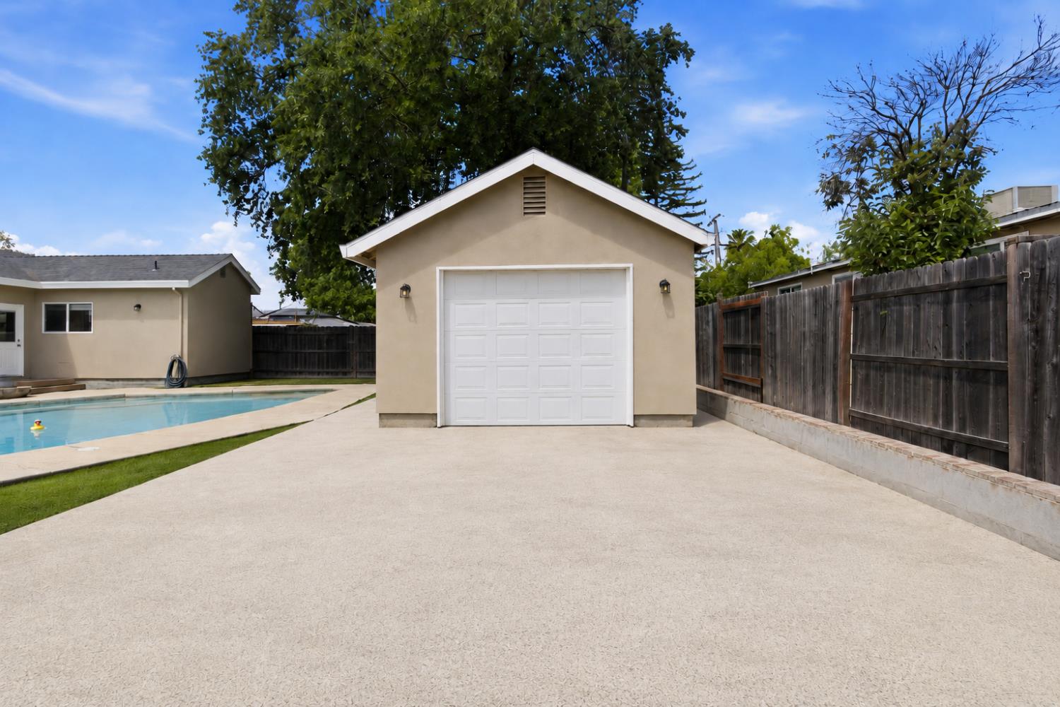 4856 Hazelwood Avenue