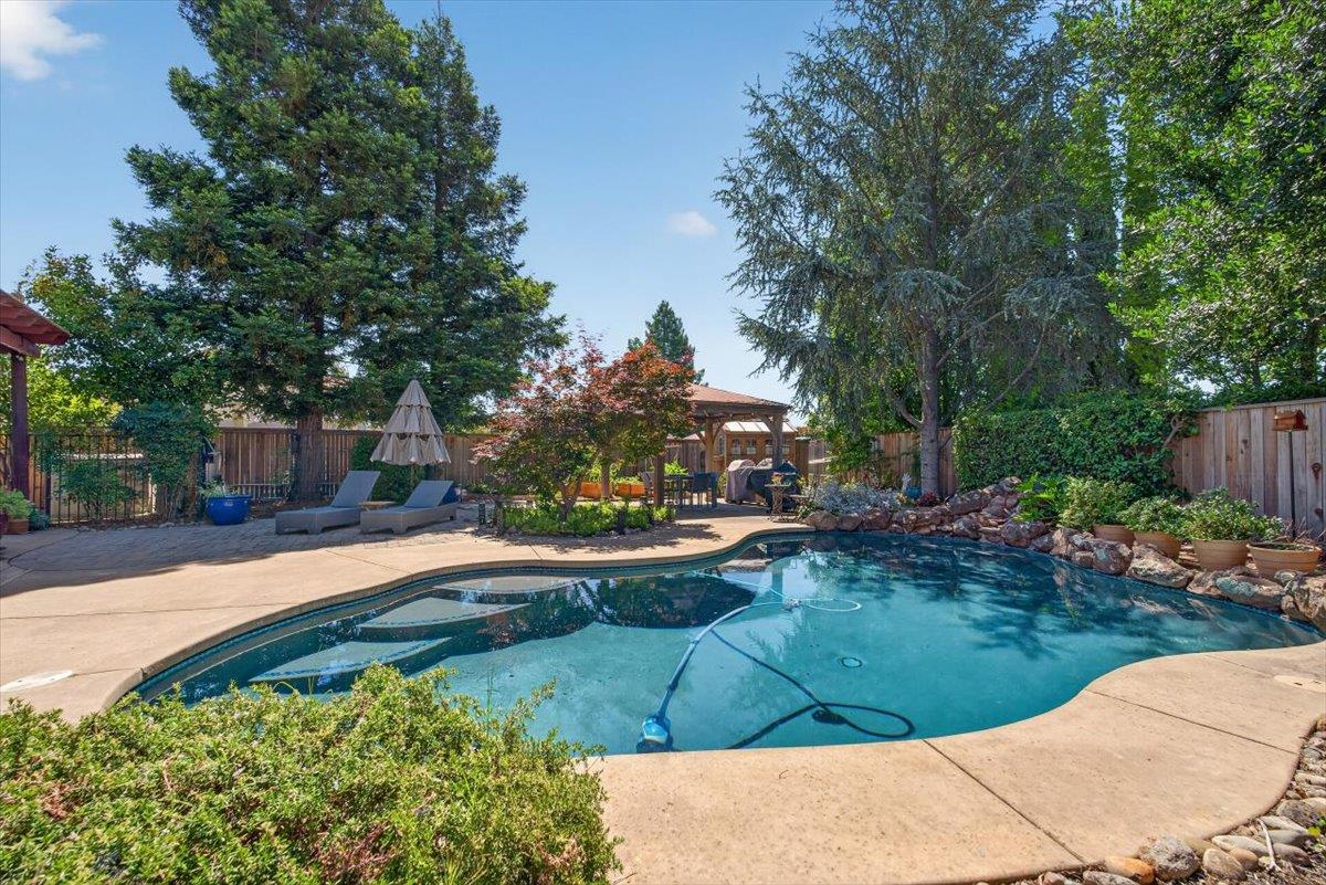 124 Blue Bonnet Court