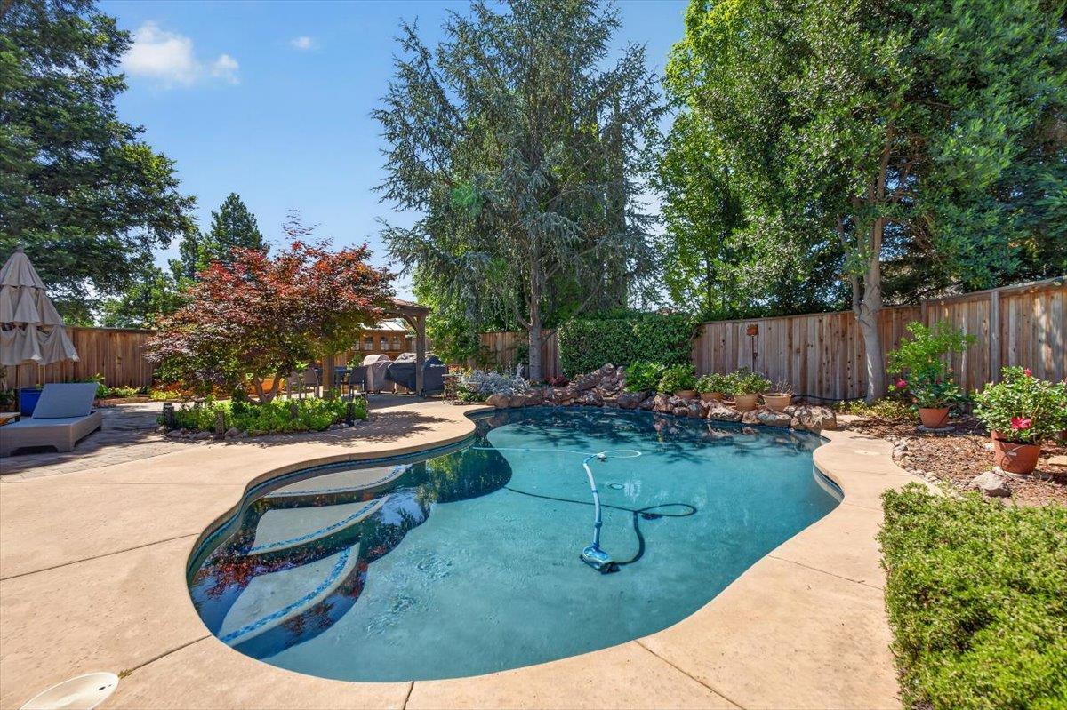 124 Blue Bonnet Court