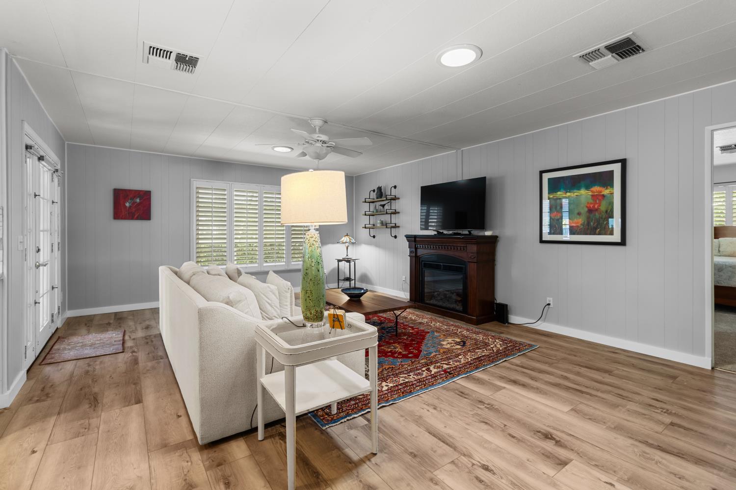 537 Southwood Dr