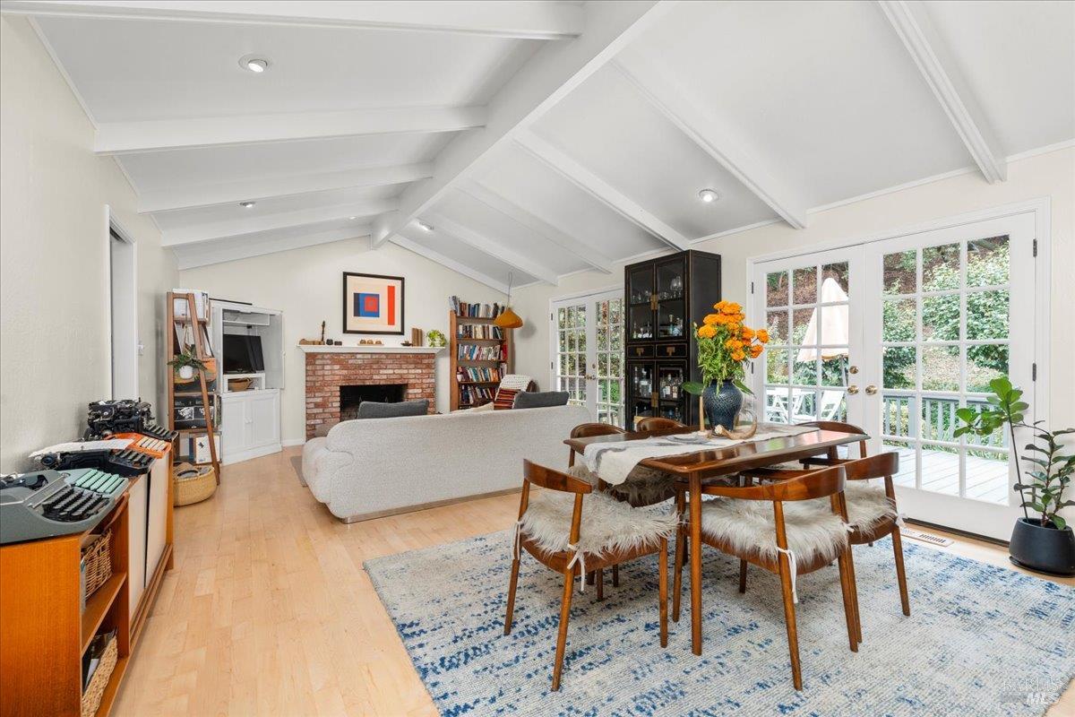 2539 Rollingwood Drive