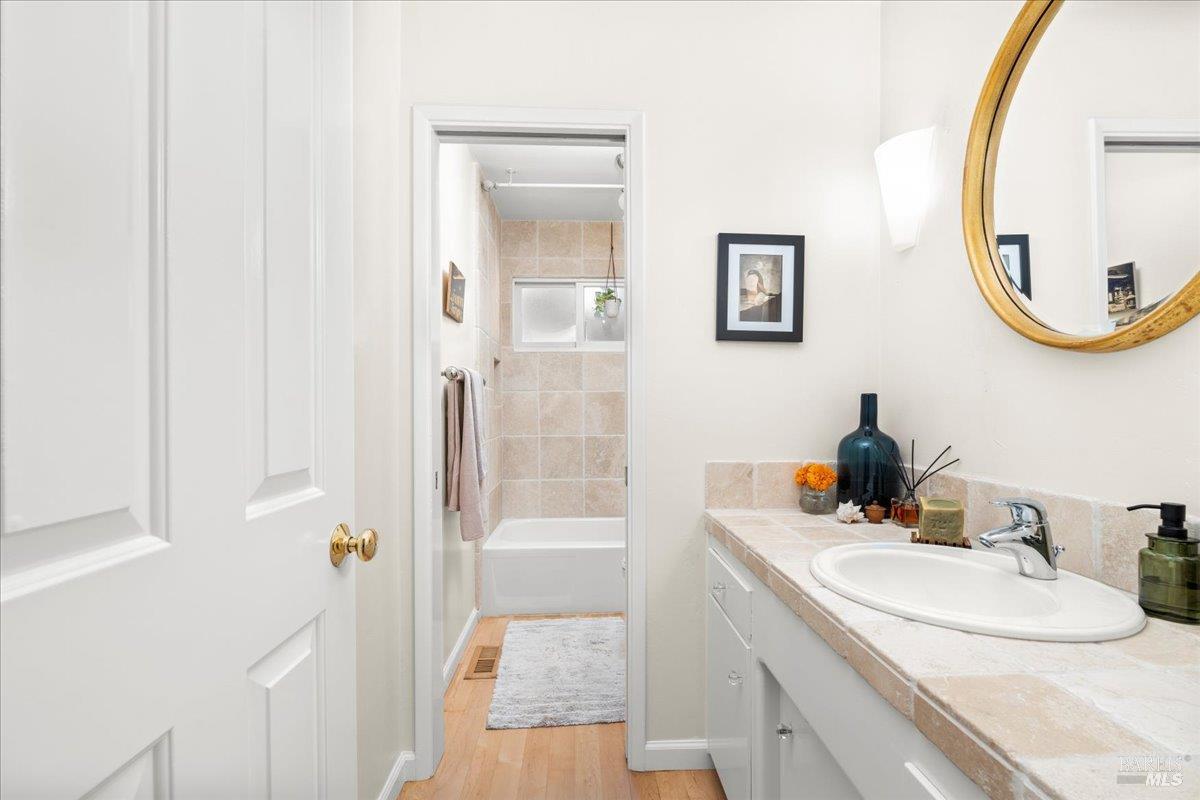 2539 Rollingwood Drive