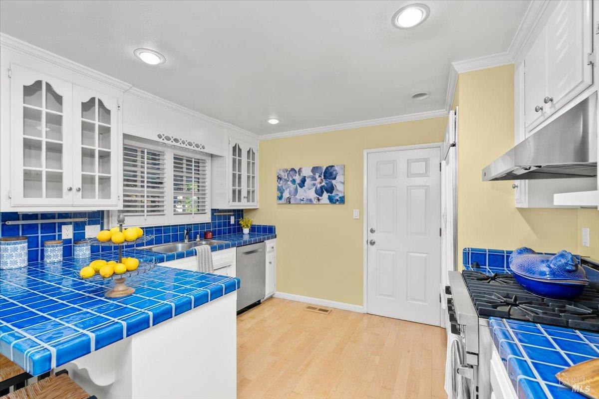 2539 Rollingwood Drive