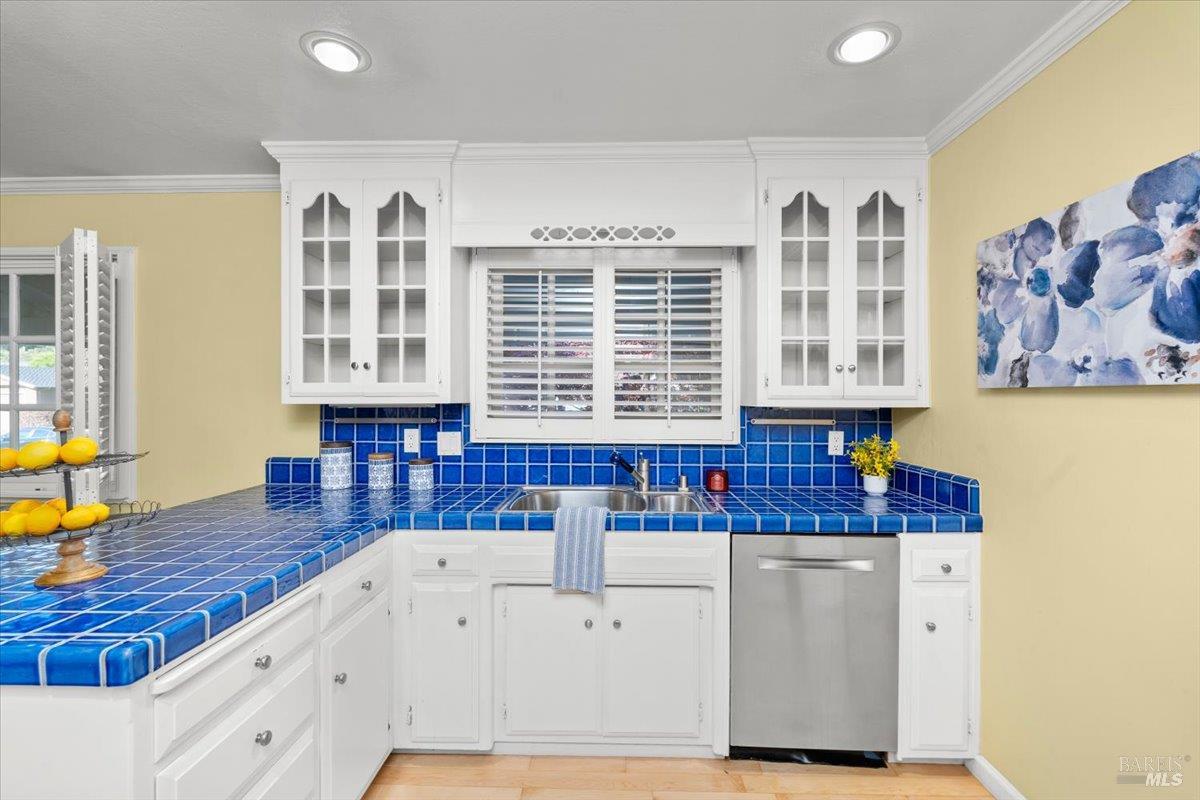 2539 Rollingwood Drive