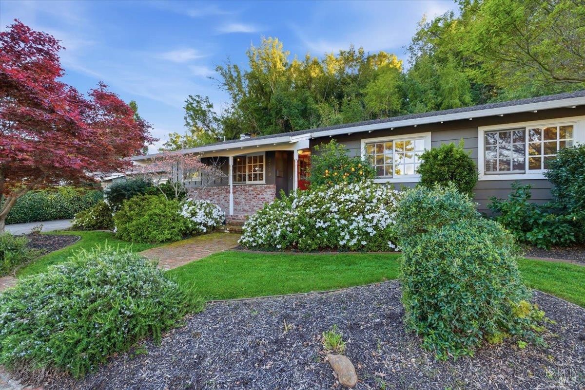 2539 Rollingwood Drive