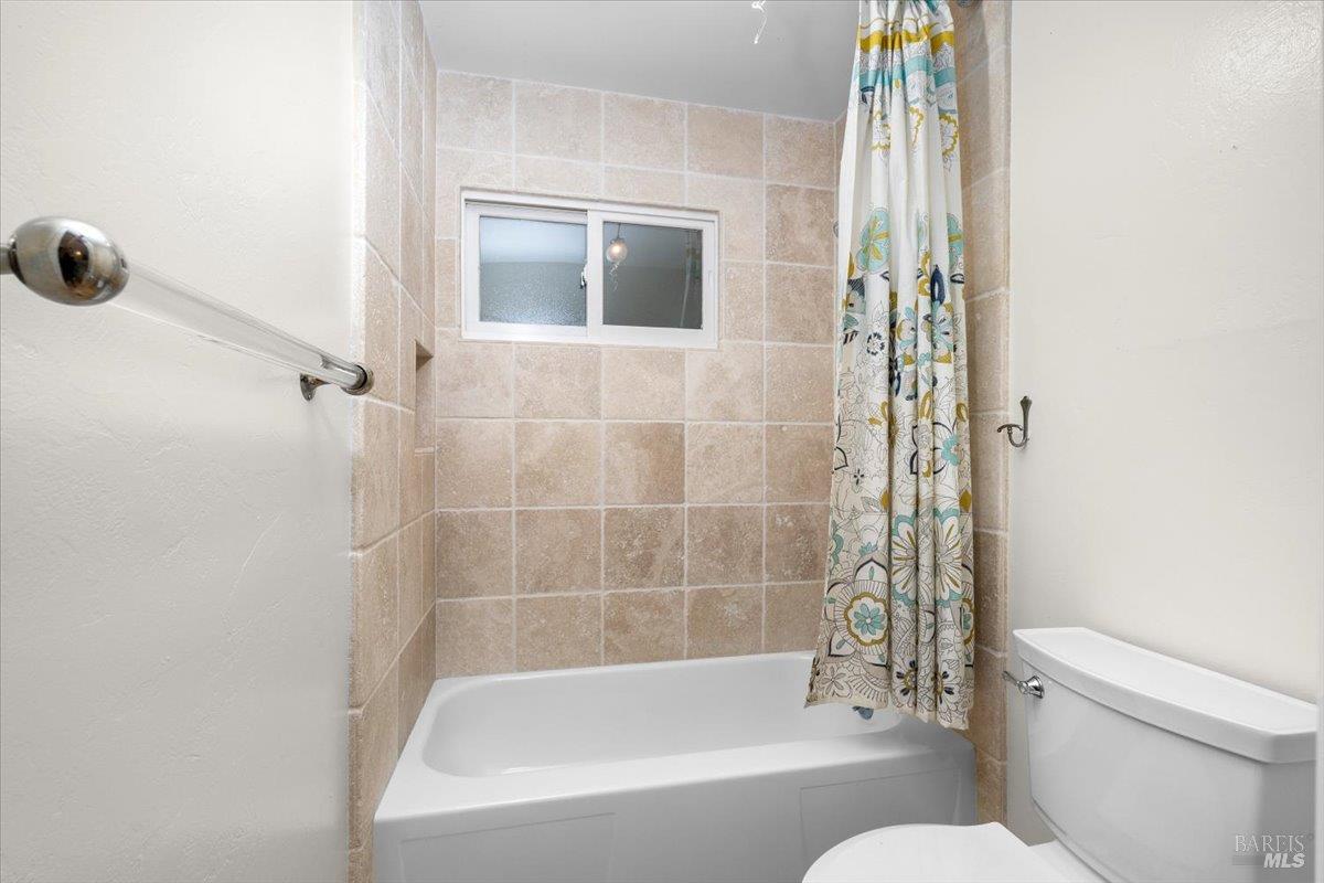 2539 Rollingwood Drive