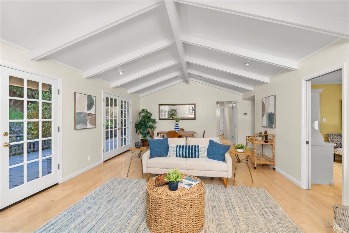 2539 Rollingwood Drive