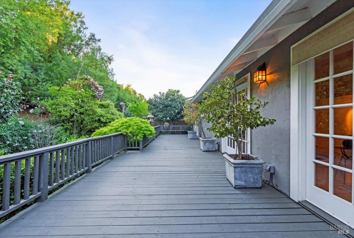 2539 Rollingwood Drive