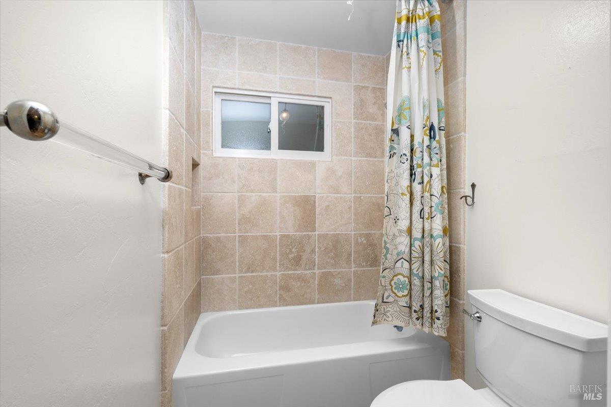 2539 Rollingwood Drive