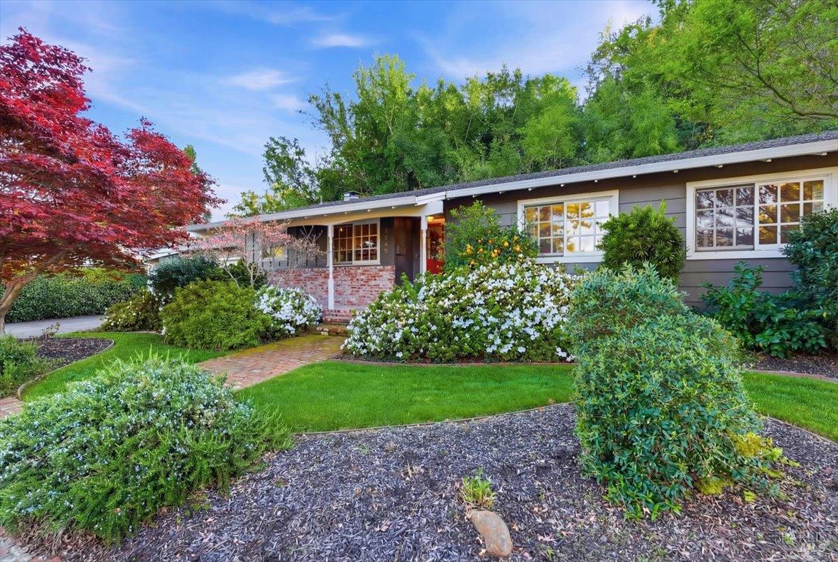 2539 Rollingwood Drive