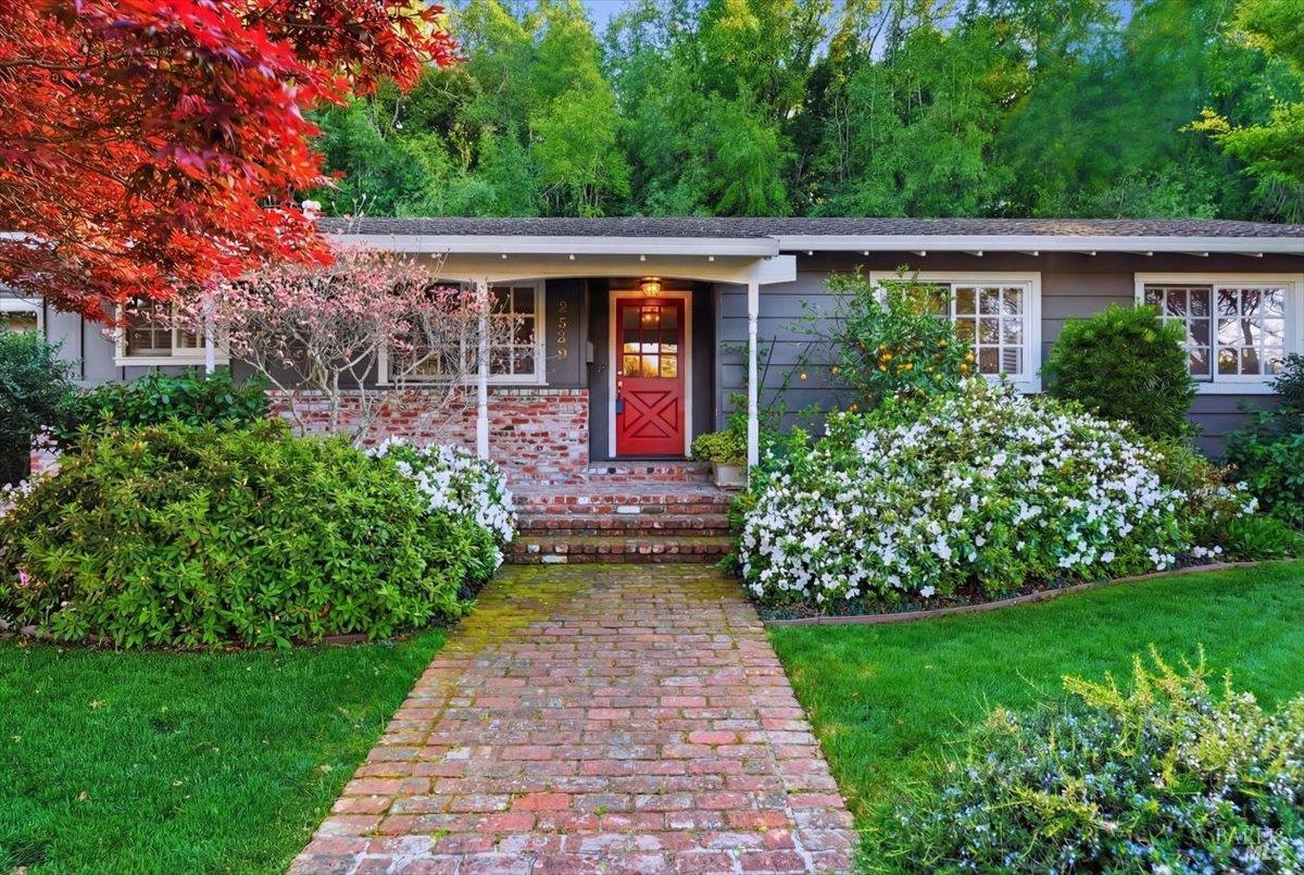 2539 Rollingwood Drive